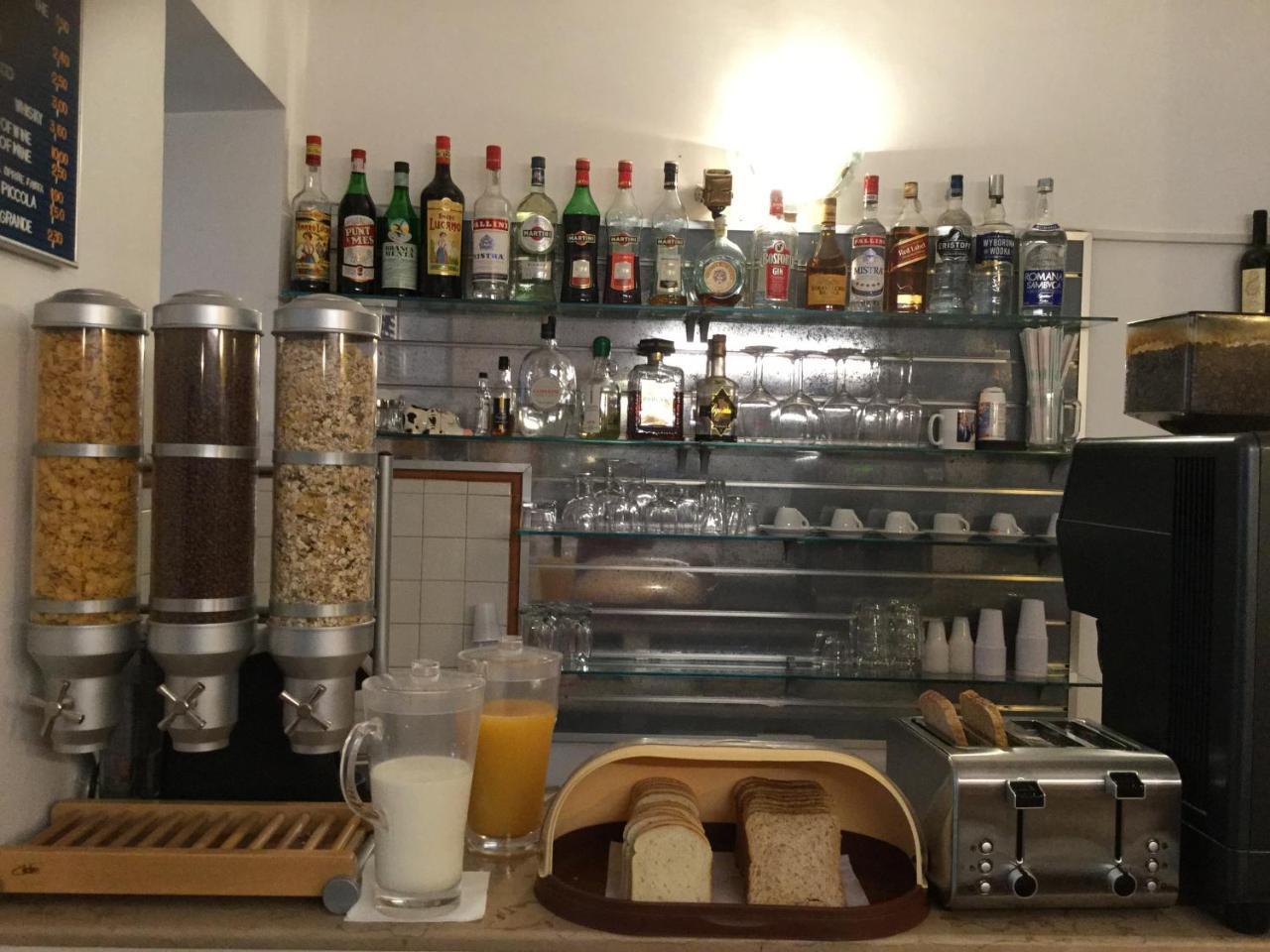 Giuliana Hotel 2*
